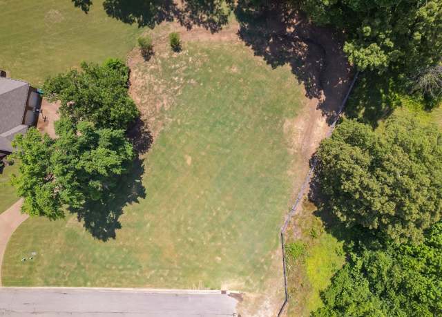 Property at 61 Applestone Dr Dr, Jackson, TN 38305
