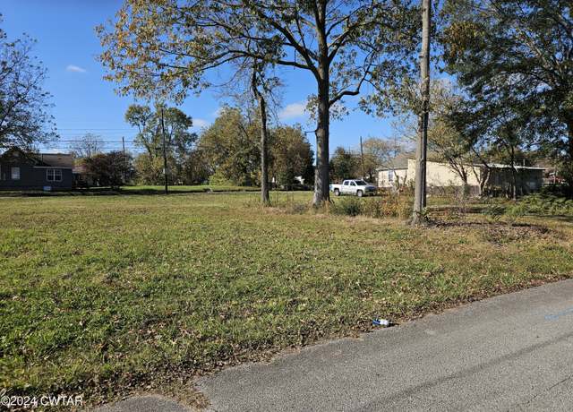 Property at 517 Day St S, Jackson, TN 38301