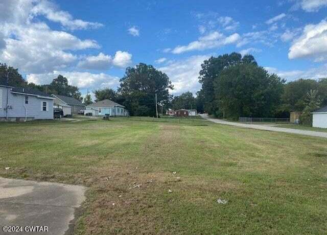 Property at 747 E Chester St, Jackson, TN 38301