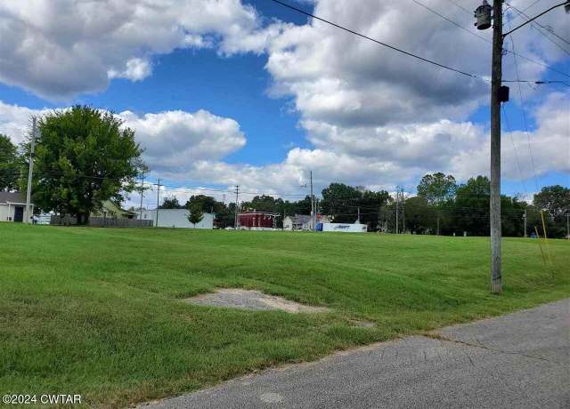 Property at 136 Bennett St, Jackson, TN 38301