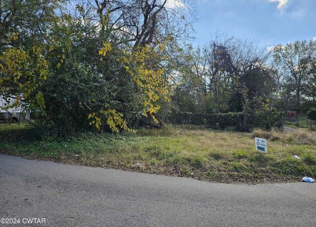 Property at 206 Carter St, Jackson, TN 38301