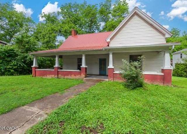 Property at 221 Crook Ave, Henderson, TN 38340, 3 beds, 2 baths