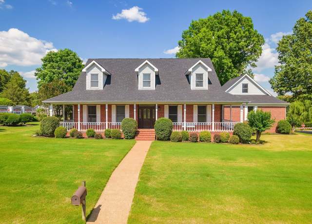Property at 762 Alecia Page Cv, Humboldt, TN 38343, 4 beds, 3 baths