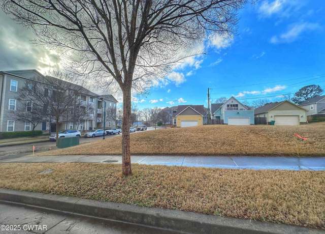 Property at 151 Union Ave, Jackson, TN 38301