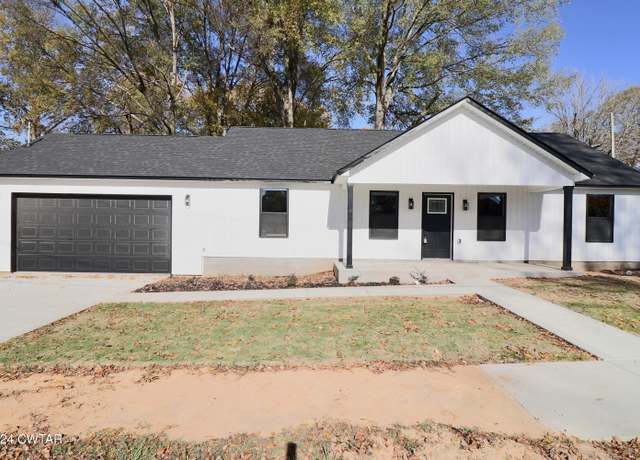Property at 1641 Osborne St, Humboldt, TN 38343, 3 beds, 2 baths
