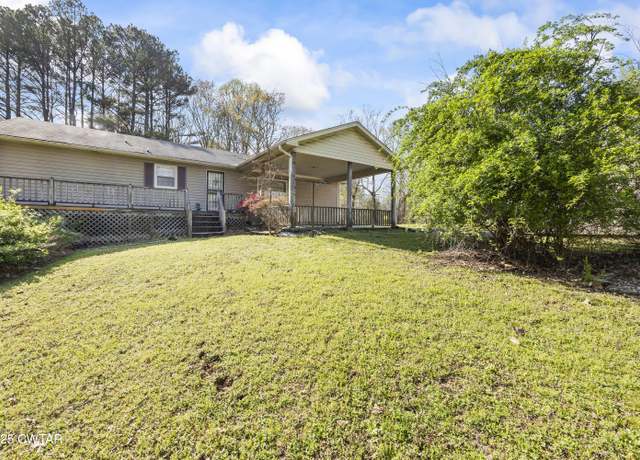 Property at 325 Deep Gap Rd, Jackson, TN 38301, 3 beds, 2 baths