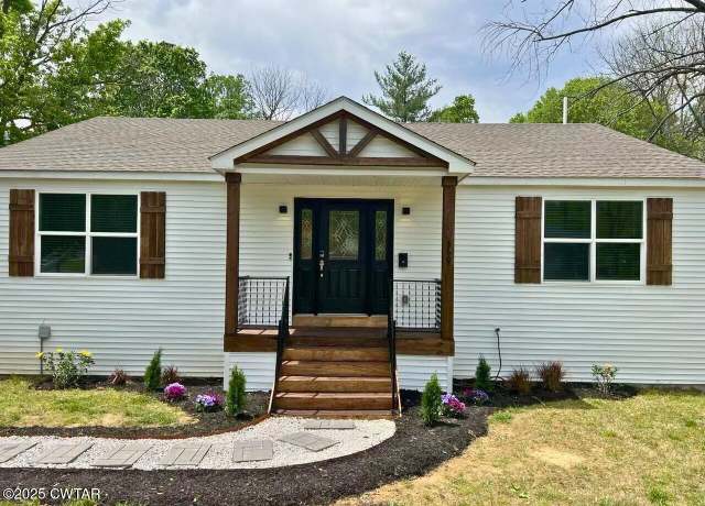 Property at 360 S Cedar St, Dresden, TN 38225, 4 beds, 2.5 baths