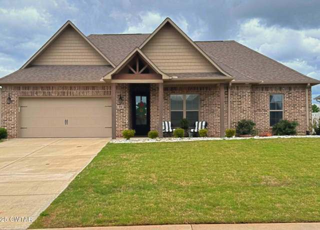 Property at 90 Charleston St, Dyersburg, TN 38024, 3 beds, 2 baths