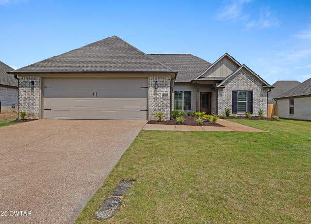 Property at 429 Fairway Blvd, Jackson, TN 38305, 3 beds, 2 baths
