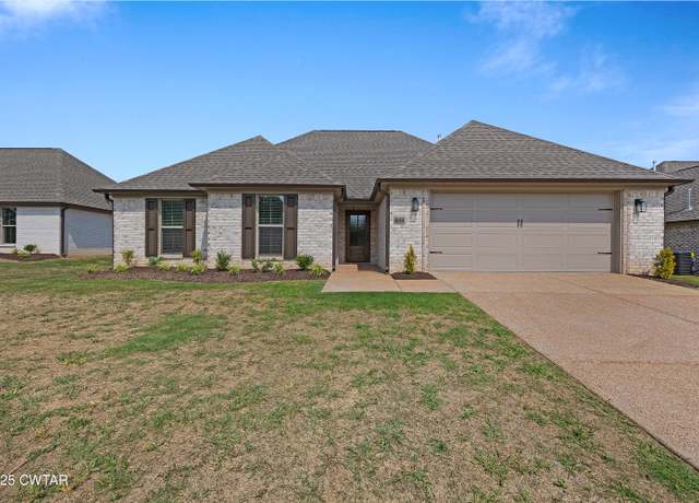 Property at 435 Fairway Blvd, Jackson, TN 38305, 3 beds, 2 baths