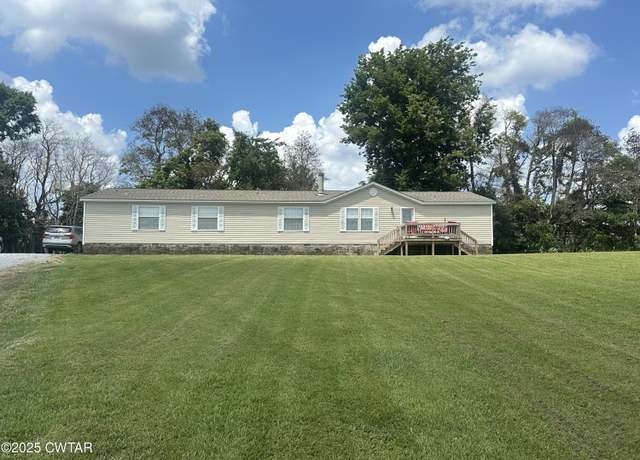 Property at 1719 Martin Dr, Union City, TN 38261, 4 beds, 3 baths