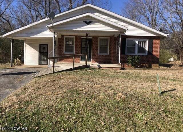 Property at 655 Tn-69a, Paris, TN 38242, 3 beds, 1 bath
