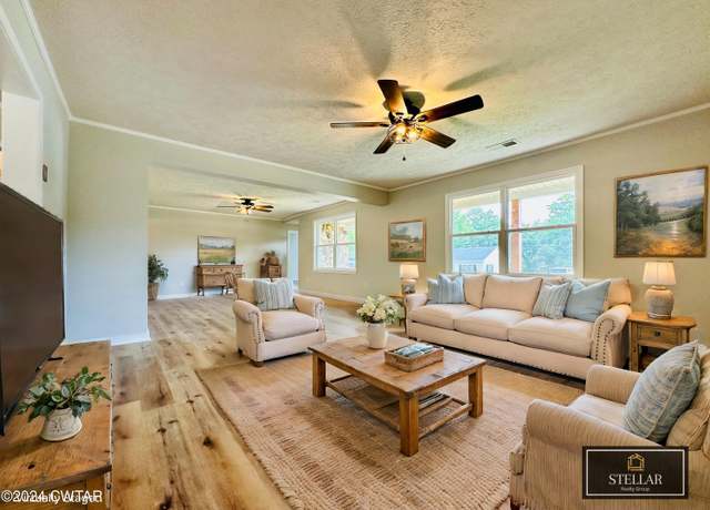 Property at 415 Galbraith Ave, Henderson, TN 38340, 3 beds, 2.5 baths