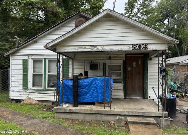 Property at 809 Mclean Ave, Dyersburg, TN 38024, 2 beds, 1 bath