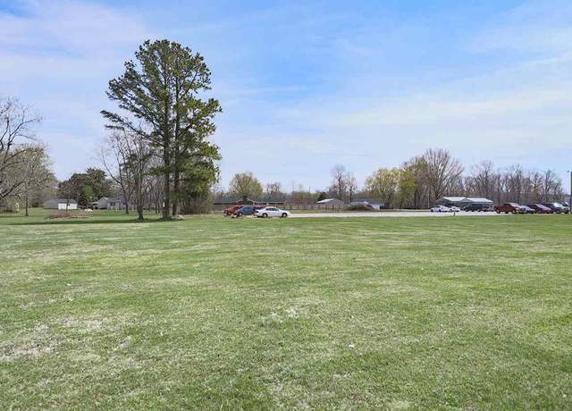 Property at 198 Hunt St, Dresden, TN 38225