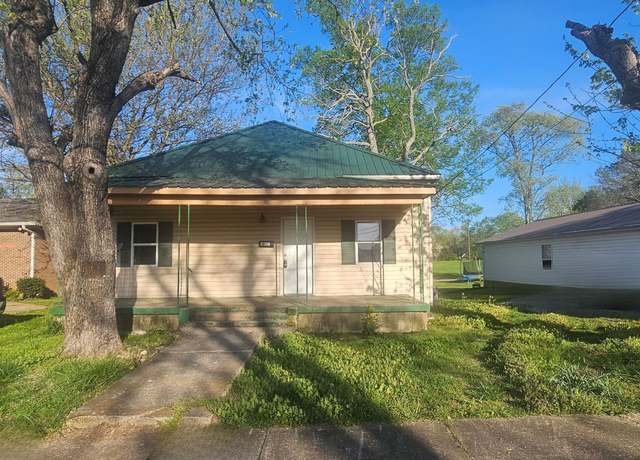 Property at 407 Irvine St, Paris, TN 38242, 2 beds, 1 bath