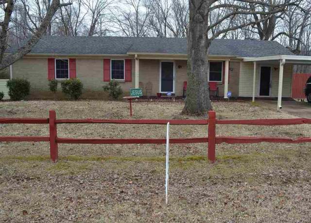 Property at 102 Ridgemont Dr, Jackson, TN 38305, 3 beds, 2 baths