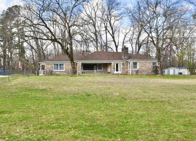 Property at 2379 Hwy 70 E, Jackson, TN 38305, 3 beds, 2 baths