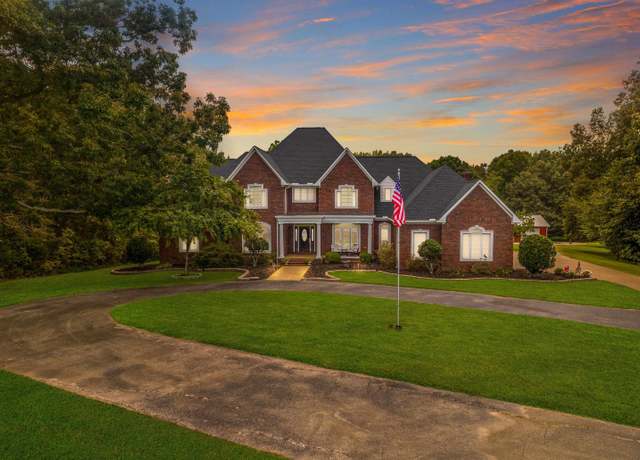Property at 76 Lonnie Holt Rd, Medina, TN 38355, 4 beds, 4.5 baths