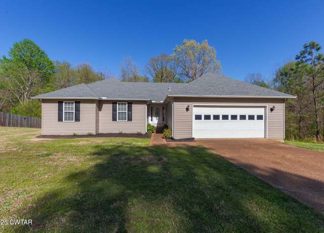Property at 667 Old Pinson Rd, Jackson, TN 38301, 3 beds, 2 baths