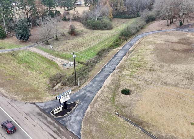 Property at 823 Us Highway 45 N, Henderson, TN 38340