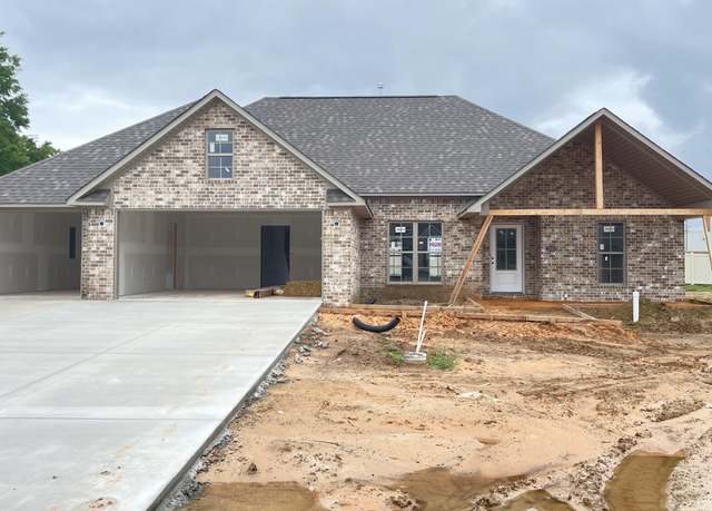 Property at 1020 Southern Hills Dr, Milan, TN 38358, 4 beds, 3 baths