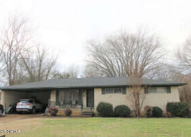 Property at 5011 Caldwell Dr, Milan, TN 38358, 3 beds, 2 baths