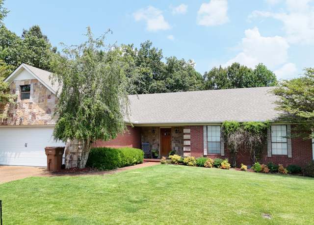 Property at 374 Leota Dr, Lexington, TN 38351, 3 beds, 4 baths