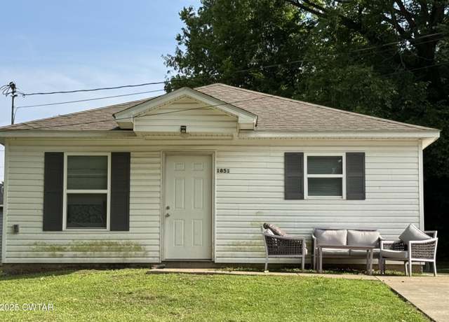 Property at 1851 Harris St, Dyersburg, TN 38024, 3 beds, 2 baths