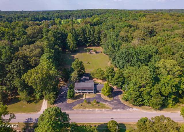 Property at 3019 Bells Hwy, Jackson, TN 38305, 3 beds, 2.5 baths