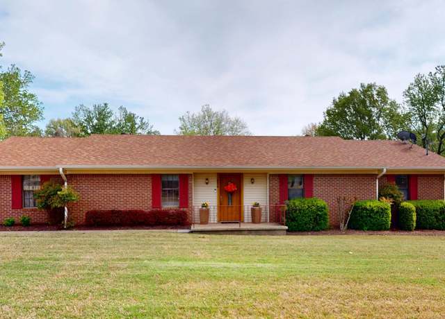 Property at 856 Pennell Ln, Dyersburg, TN 38024, 3 beds, 2 baths