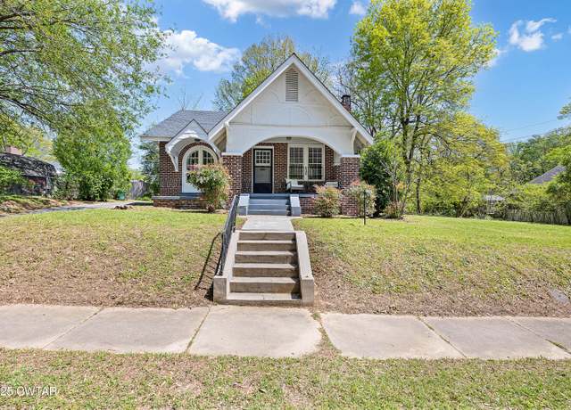 Property at 620 Campbell St, Jackson, TN 38301, 3 beds, 2 baths