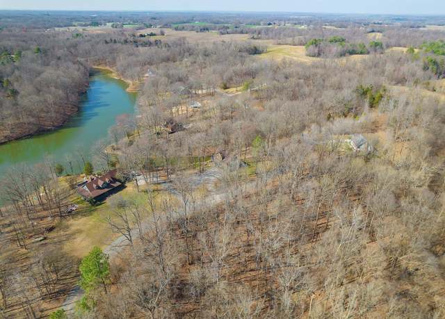 Property at 19 Lake Hayes Estates Rd, Trenton, TN 38382