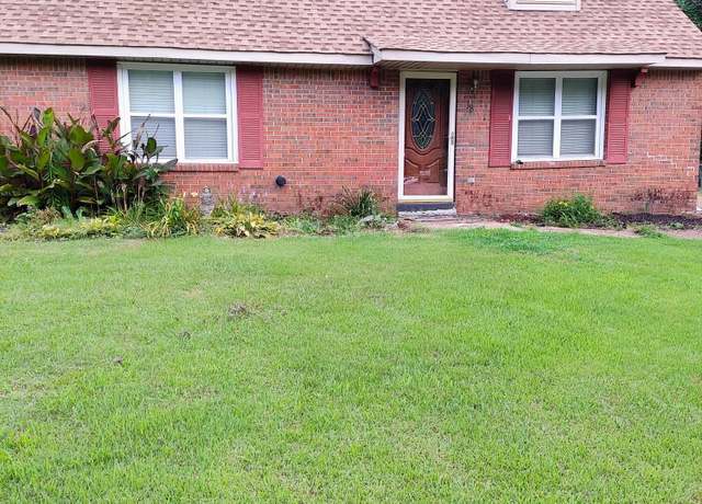 Property at 18 Quail Cv, Jackson, TN 38305, 4 beds, 2 baths