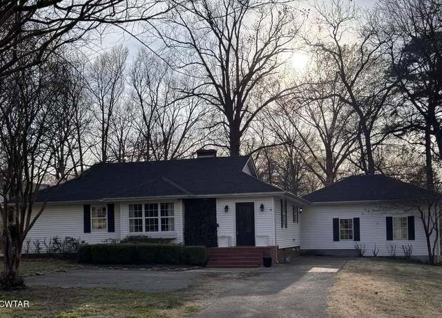 Property at 2001 Glen Oaks Ln, Dyersburg, TN 38024, 4 beds, 2 baths