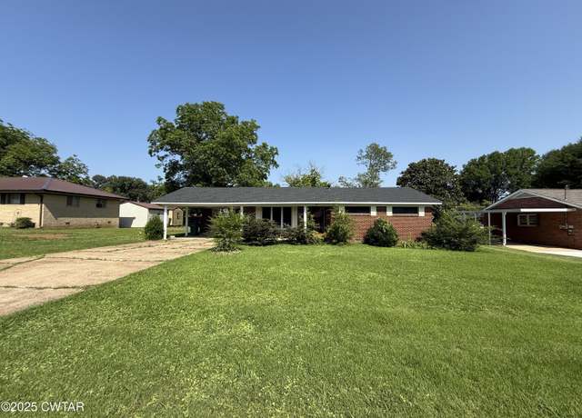 Property at 107 Overton Dr, Jackson, TN 38301, 3 beds, 1.5 baths