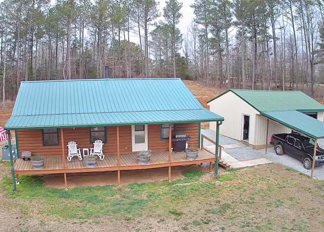 Property at 275 Meadowland Ln, Henderson, TN 38340, 2 beds, 2 baths