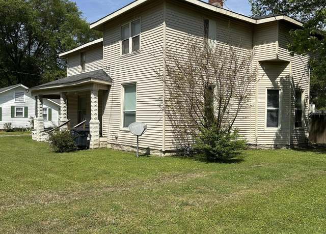 Property at 210 S College St, Halls, TN 38040, 7 beds, 3 baths