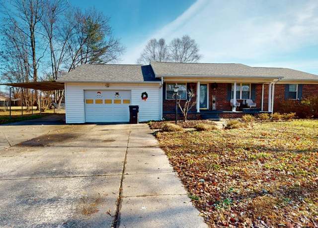 Property at 125 Auburn Ave, Dyersburg, TN 38024, 3 beds, 1.5 baths