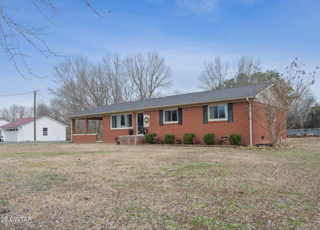 Property at 725 E Poplar Dr, Decaturville, TN 38329, 3 beds, 2 baths