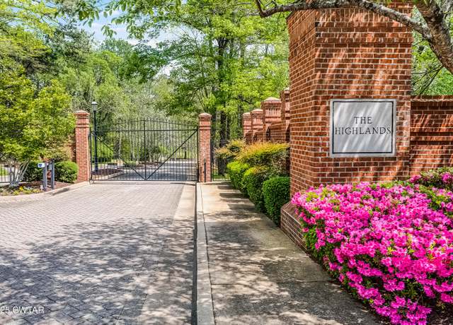 Property at 7 Frankland Ave, Jackson, TN 38301