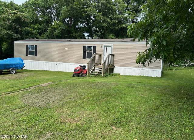 Property at 553 Peach Rd, Dyersburg, TN 38024, 2 beds, 2 baths