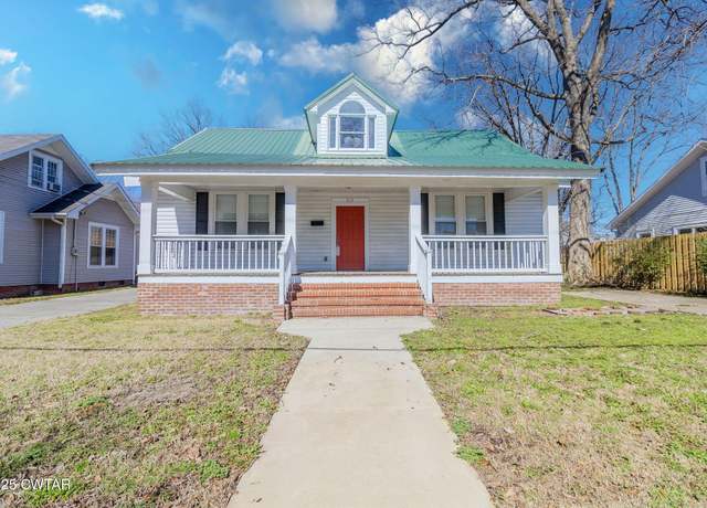 Property at 313 W College St, Brownsville, TN 38012, 4 beds, 3.5 baths