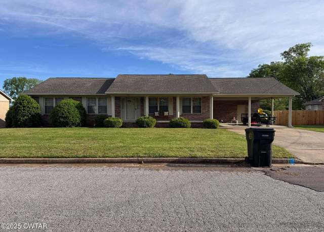 Property at 846 Northview Cv, Dyersburg, TN 38024, 3 beds, 2 baths