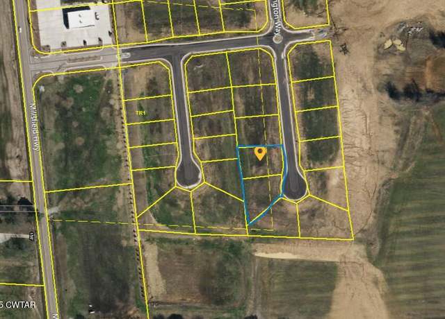 Property at 177 Kensington Cv, Dyersburg, TN 38024, 5 beds, 3.5 baths
