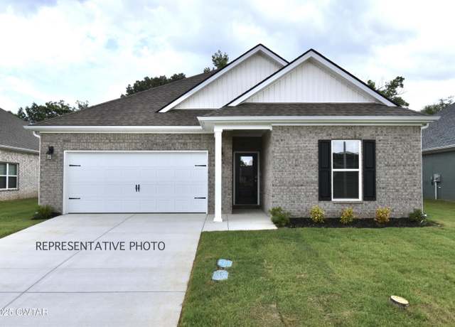 Property at 43 Clarendon Cv, Jackson, TN 38305, 3 beds, 2 baths