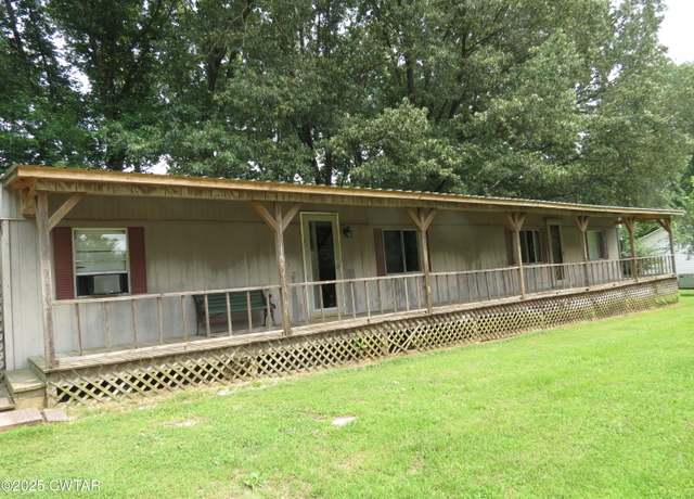 Property at 36 Carol Ann Ave, Dyersburg, TN 38024, 2 beds, 1.5 baths