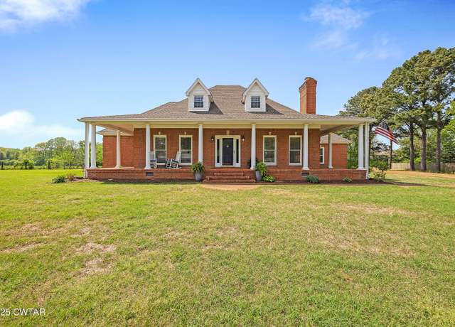 Property at 63 Blue Grass Cv, Jackson, TN 38305, 4 beds, 2.5 baths