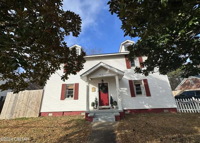 Property at 467 White Ave, Henderson, TN 38340, 5 beds, 3 baths