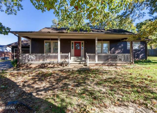 Property at 212 Fox Run Dr, Jackson, TN 38305, 5 beds, 3 baths